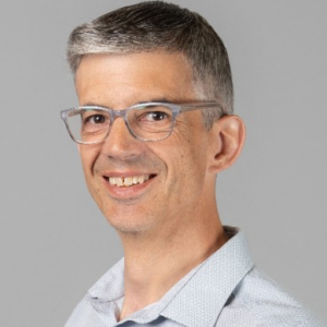 Dr. Roger Linington